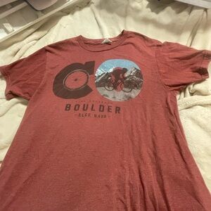 Boulder Graphic Red Men's Short Sleeve Tee